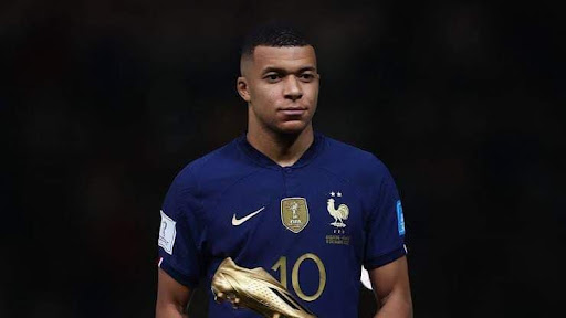 What Mbappe said at the end of the first half of the final What Mbappe said at the end of the first half of the final